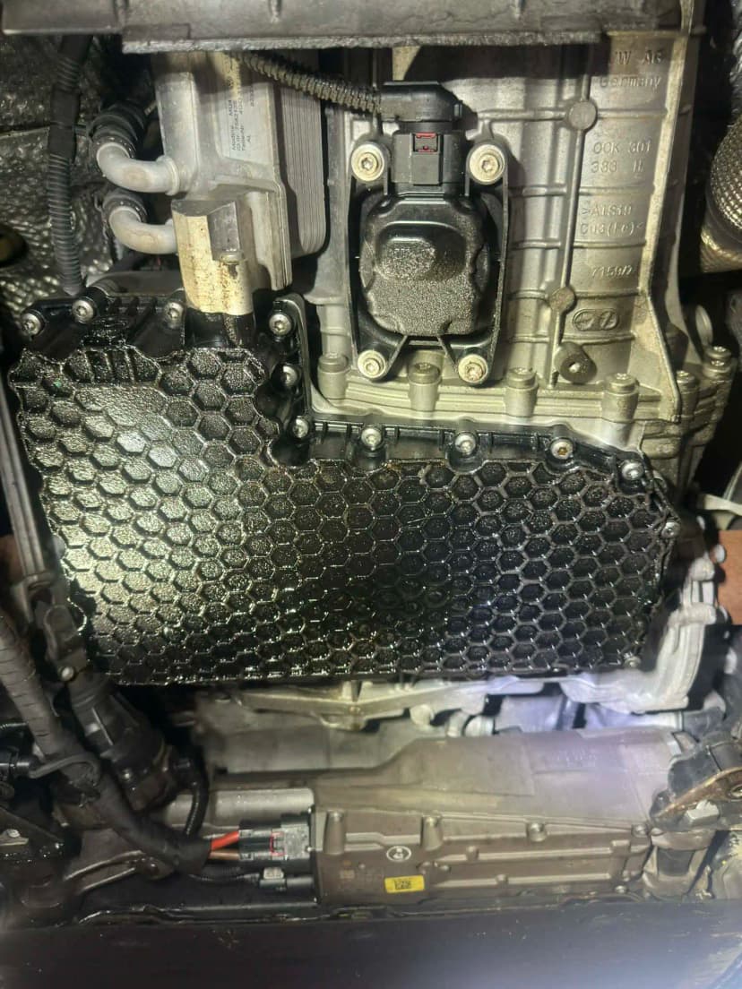 Mechatronika 0CK S-Tronic – widok od spodu po demontażu mechatroniki