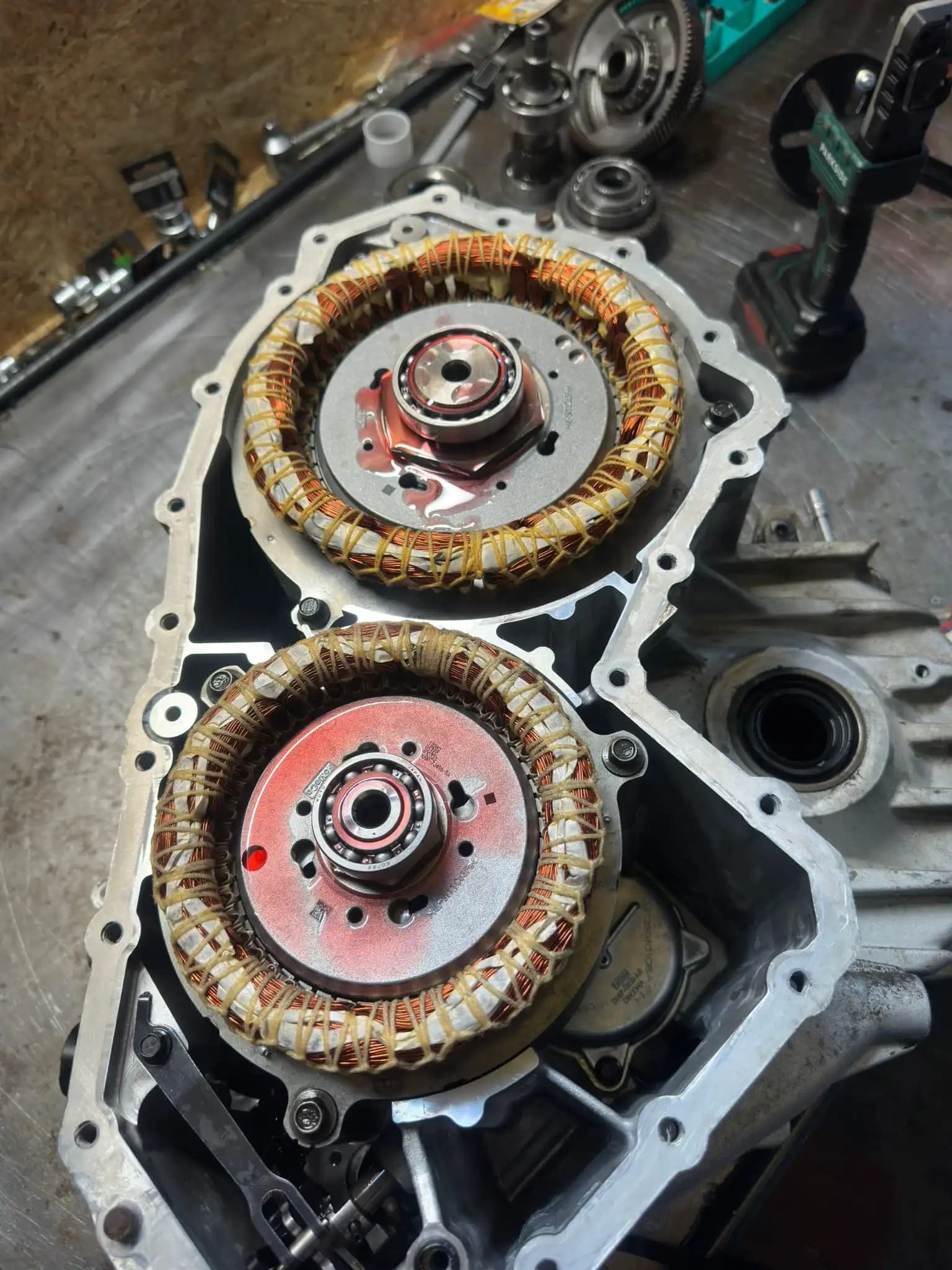 HF35 Ford - czyszczenie elementów przed montażem