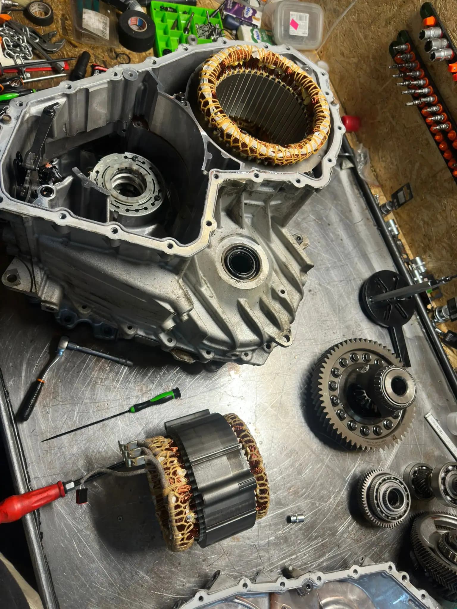Skrzynia HF35 eCVT - demontaż zespołu napędowego z silnikami elektrycznymi