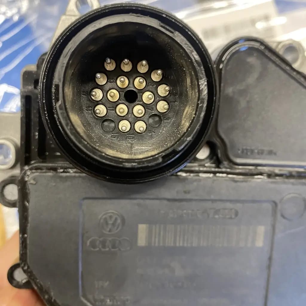 naprawa sterownika automatycznej skrzyni biegów TEMIC 01J927156HH zdjęcie-2